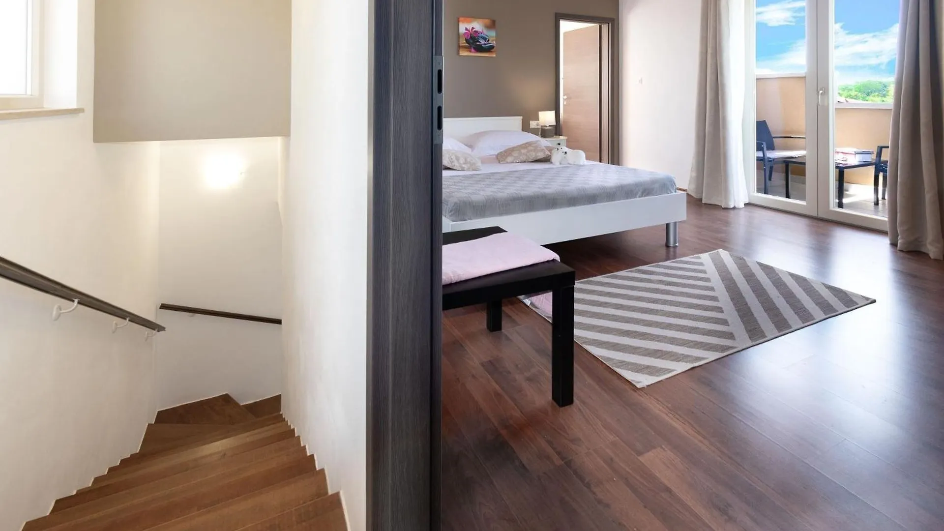 Tatil Evi Villa Mit Eingezaeuntem Garten Und Panoramablick Tinjan